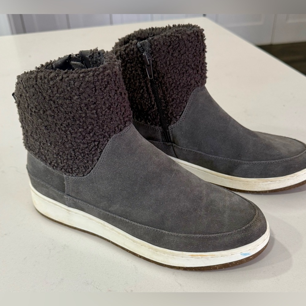 Aetrex Suede Ankle Boots with Shearling Trim